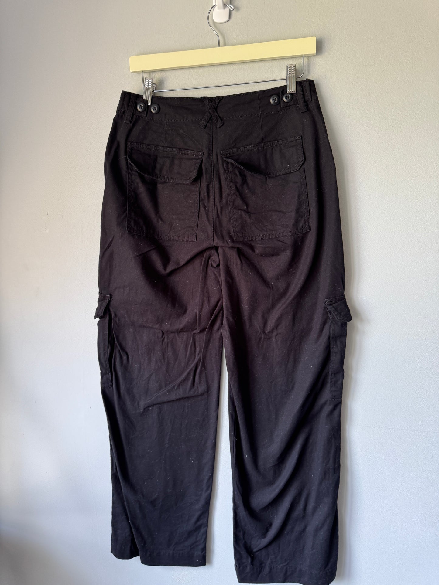Universal Thread Cargo Pants Size 6