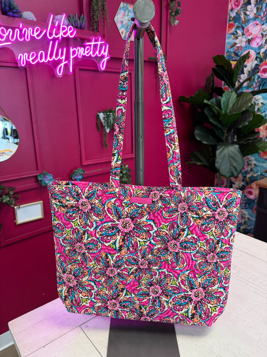Pre Owned Vera Bradley Quitled Bag
