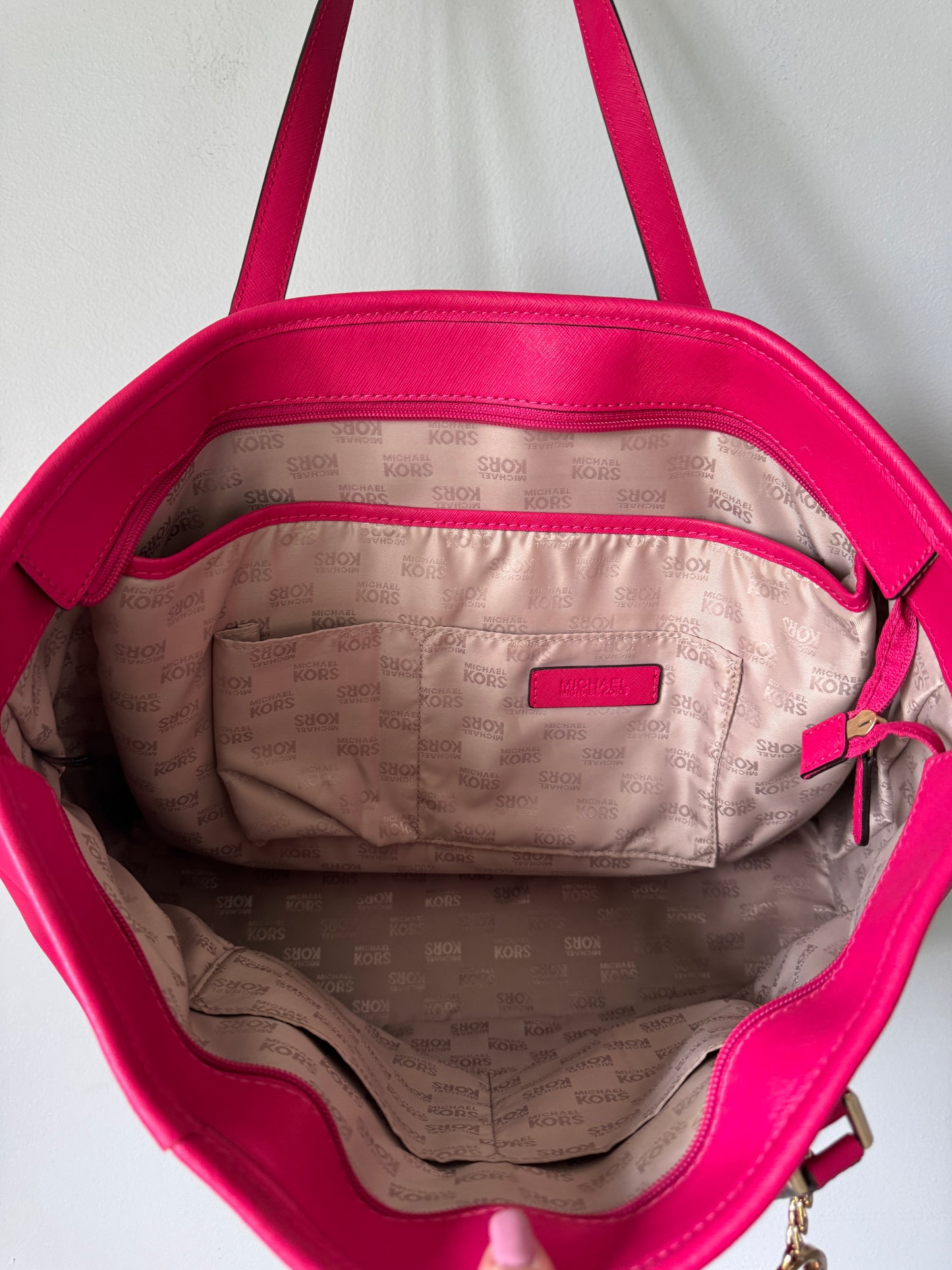 Pre Owned Authentic Michael Kors Hamilton Jet Set Tote