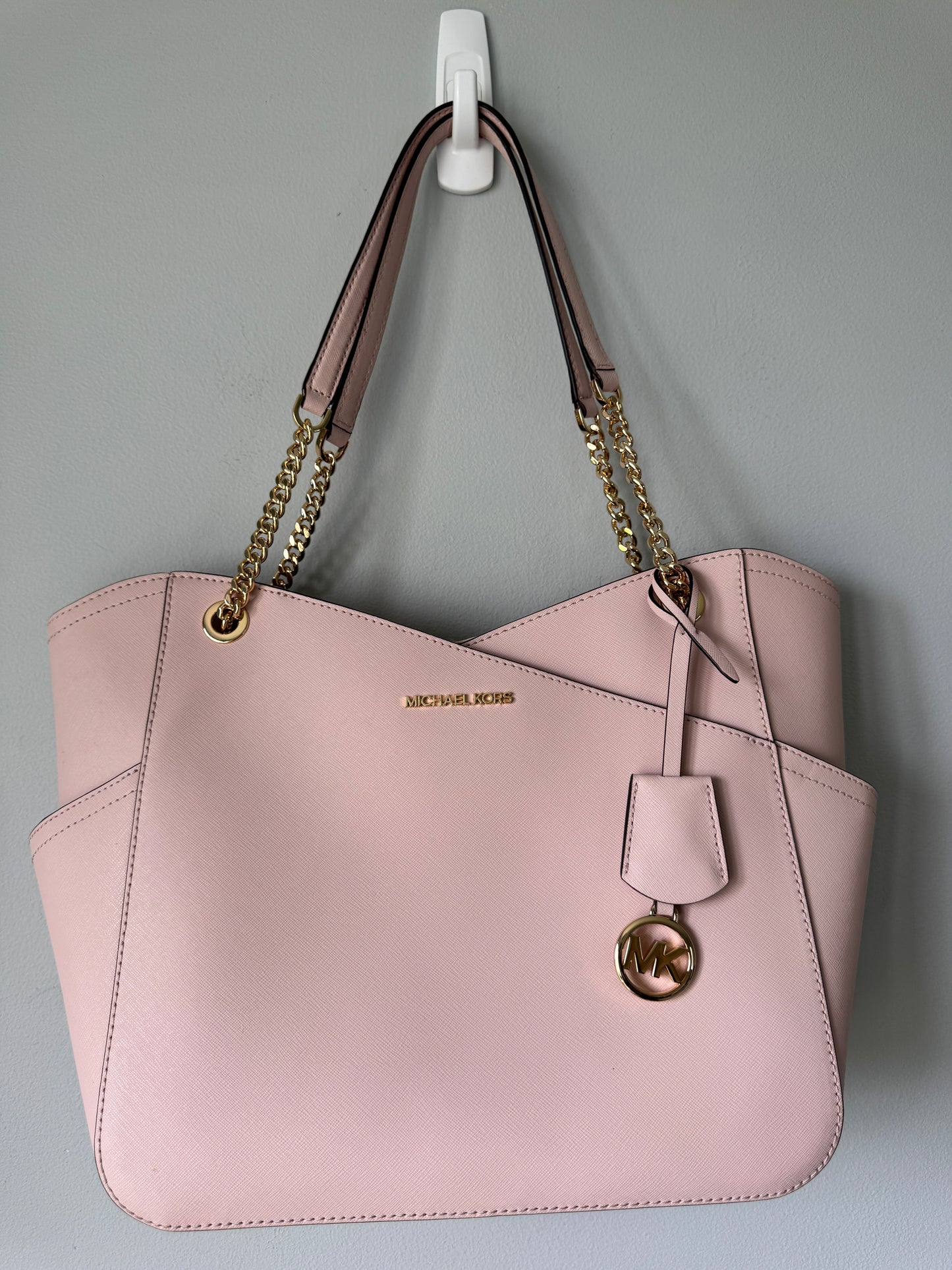 Pre Owned Authentic Michael Kors Jet Set Saffiano with chain straps