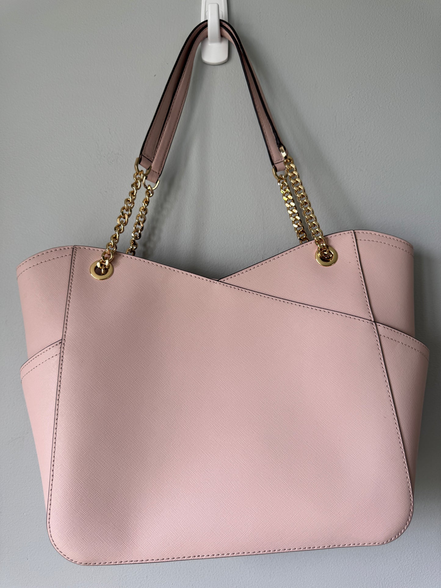 Pre Owned Authentic Michael Kors Jet Set Saffiano with chain straps