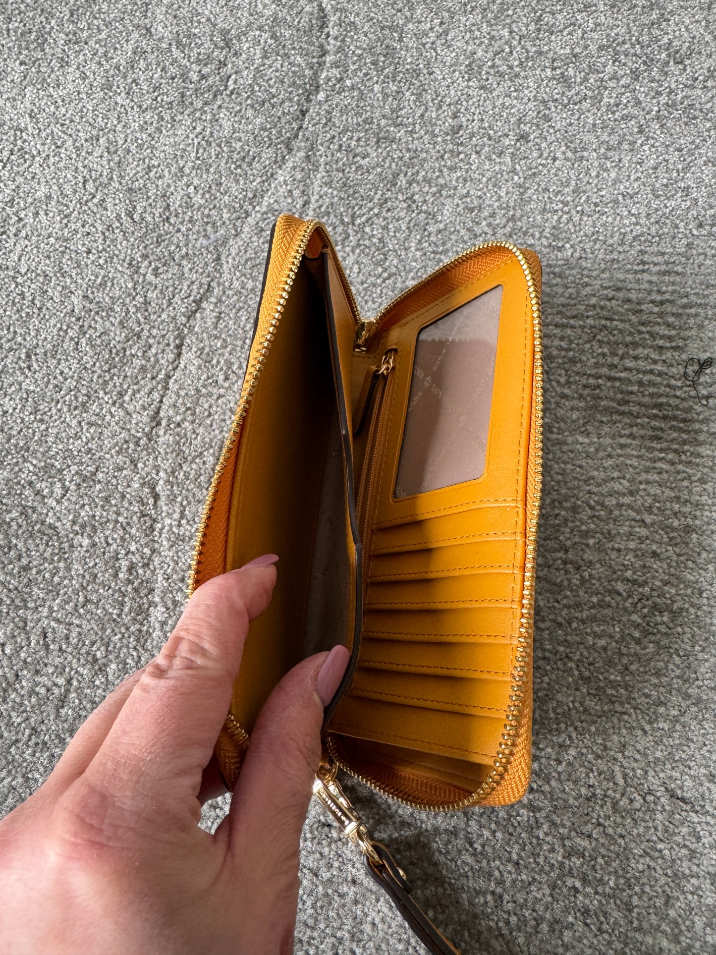 Pre Owned Authentic Michael Kors Wallet