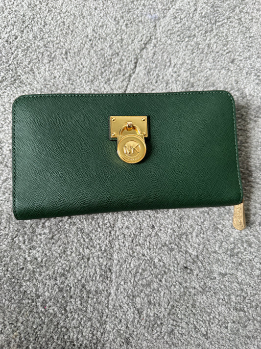Pre Owned Authentic Michael Kors Hamilton Wallet