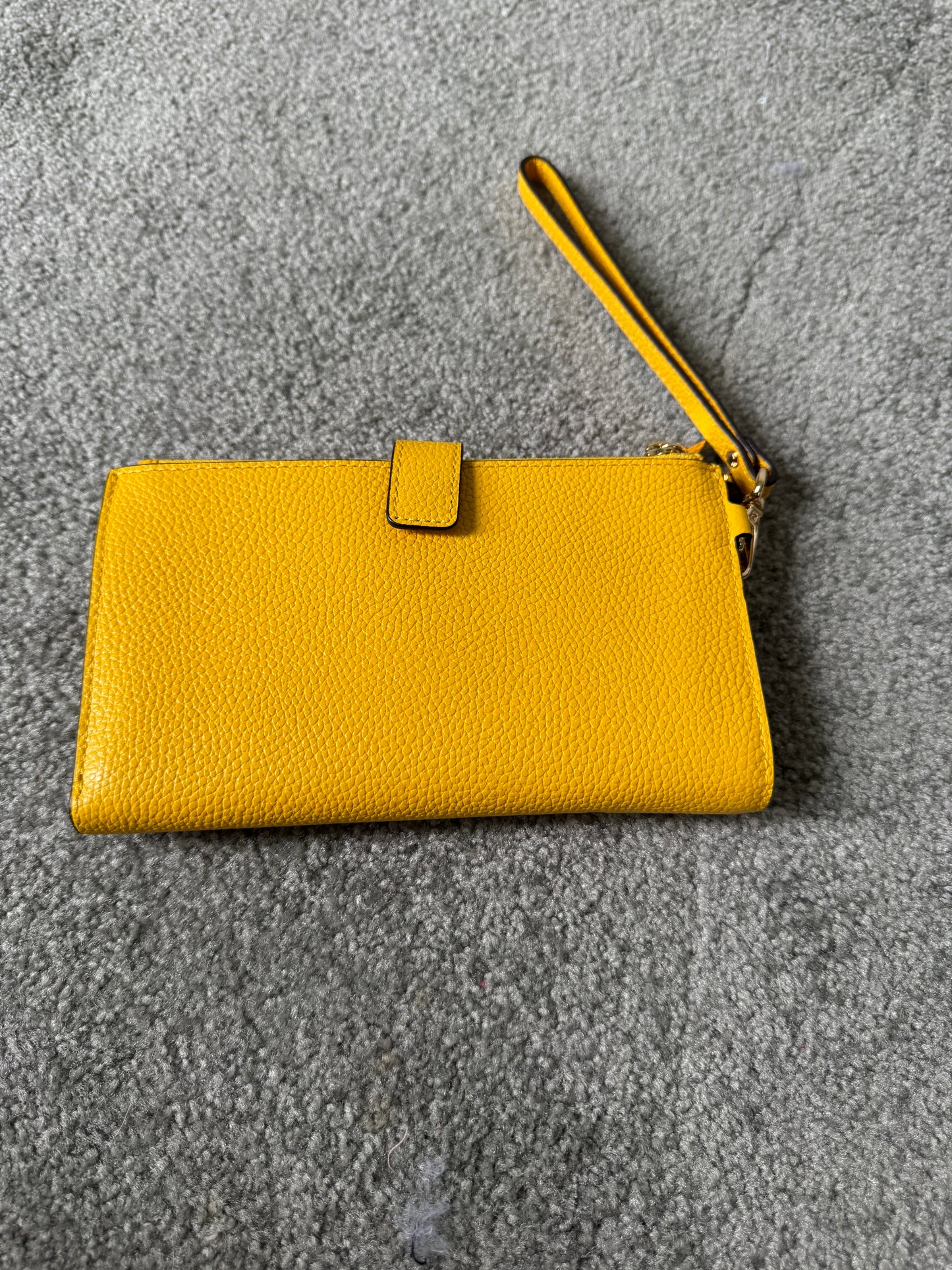 Pre Owned Authentic Michael Kors Jet Set Wallet in Sunflower