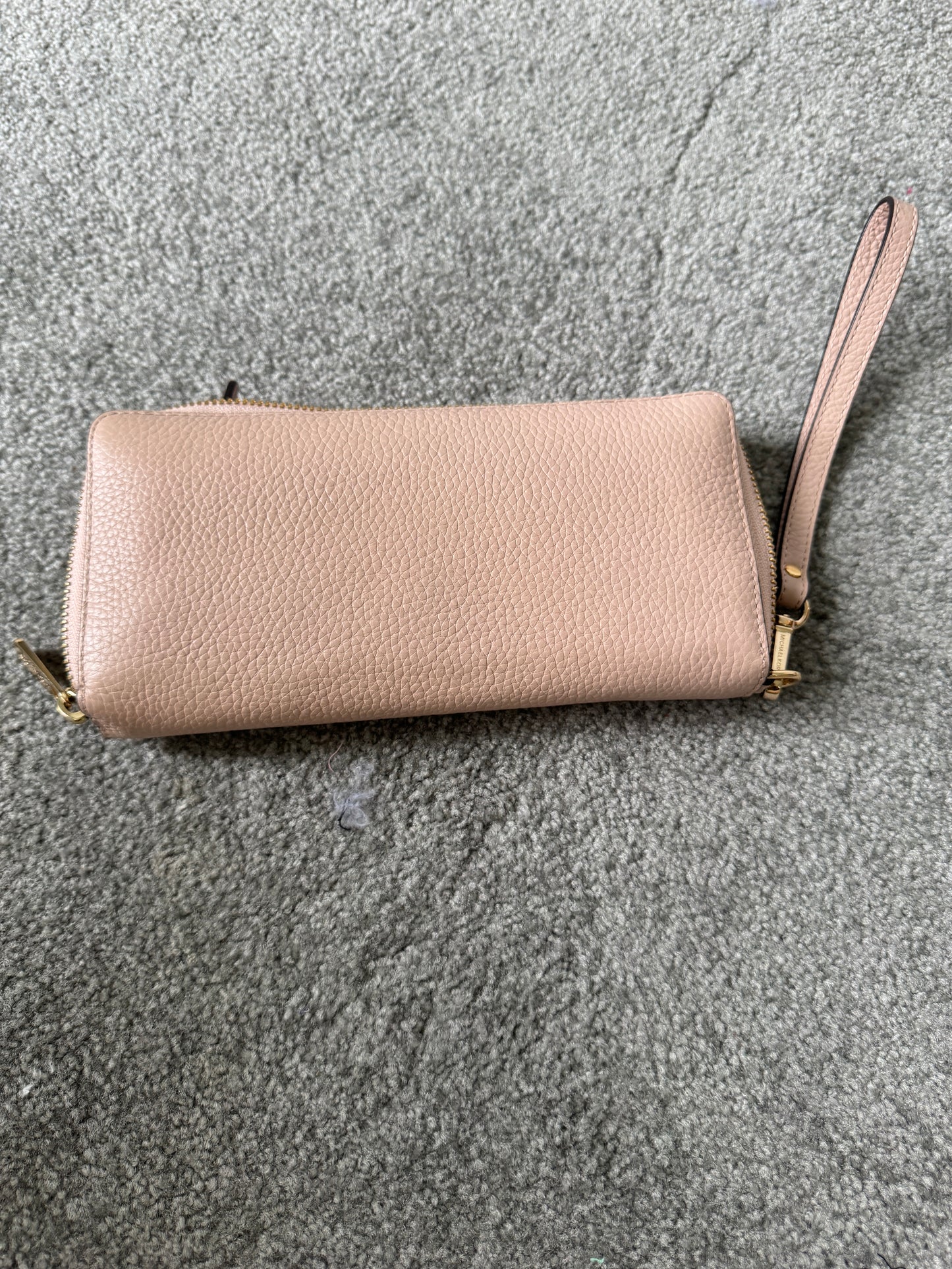 Pre Owned Authentic Michael Kors Jet Set Wallet in Blush Pink