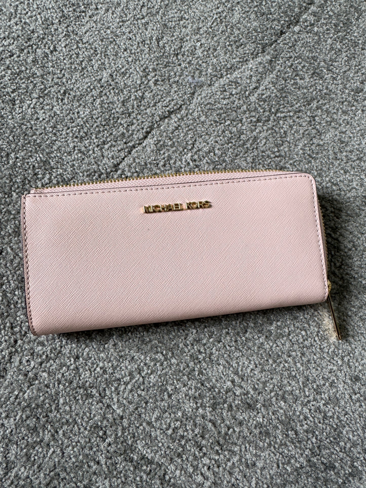 Pre Owned Authentic Michael Kors Jet Set Saffiano Wallet