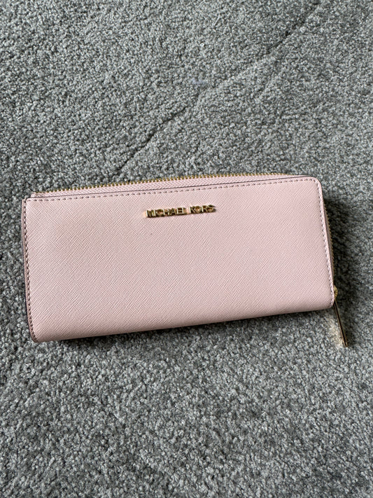 Pre Owned Authentic Michael Kors Jet Set Saffiano Wallet