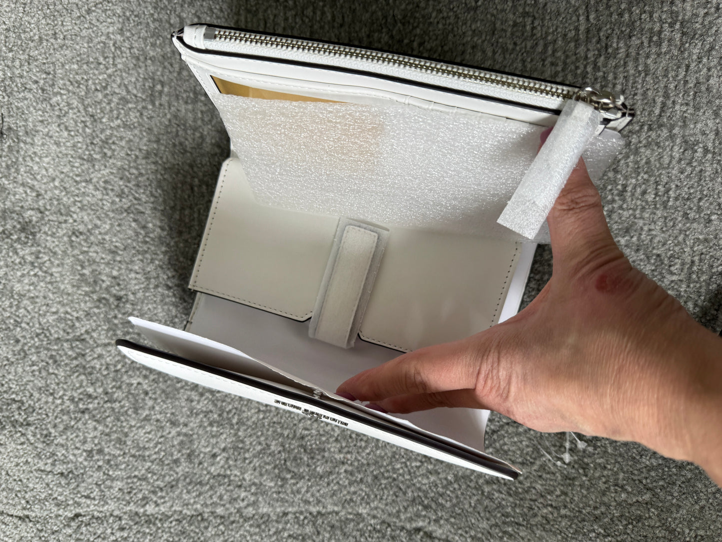 Pre Owned Authentic Michael Kors Jet Set Trifold Wallet Wristlet NWT