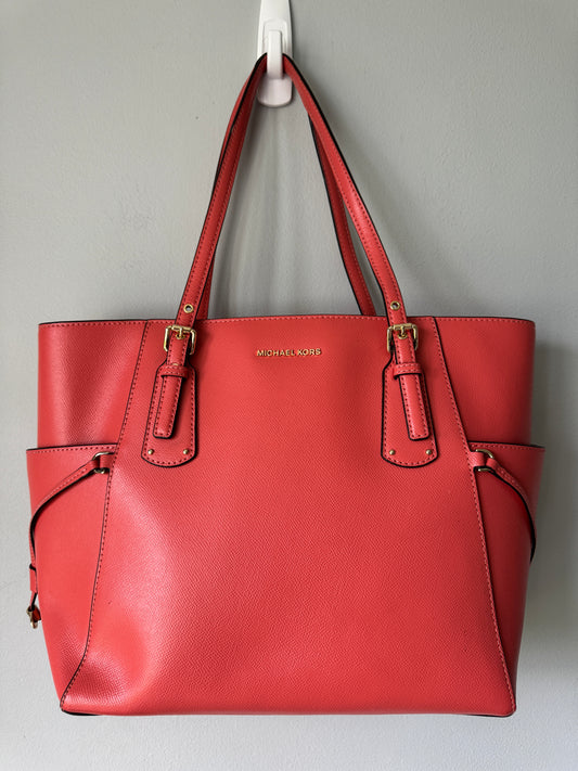 Pre Owned Authentic Michael Kors West Voyager Tote