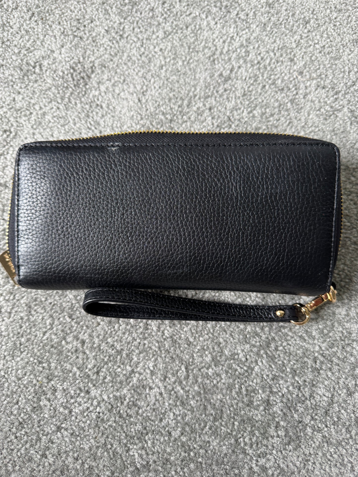 Pre Owned Authentic Michael Kors Jet Set Travel Continental Wristlet