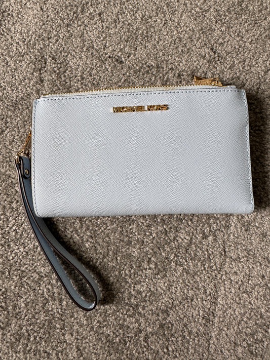 Pre Owned Authentic Michael Kors Jet Set Travel Double Zip Wristlet in Light Blue