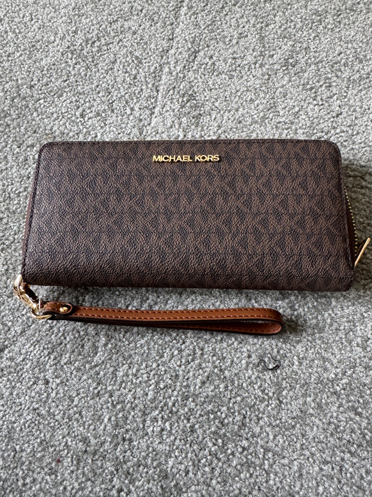 Pre Owned Authentic Michael Kors Jet Set Signature Brown Wallet - NWT