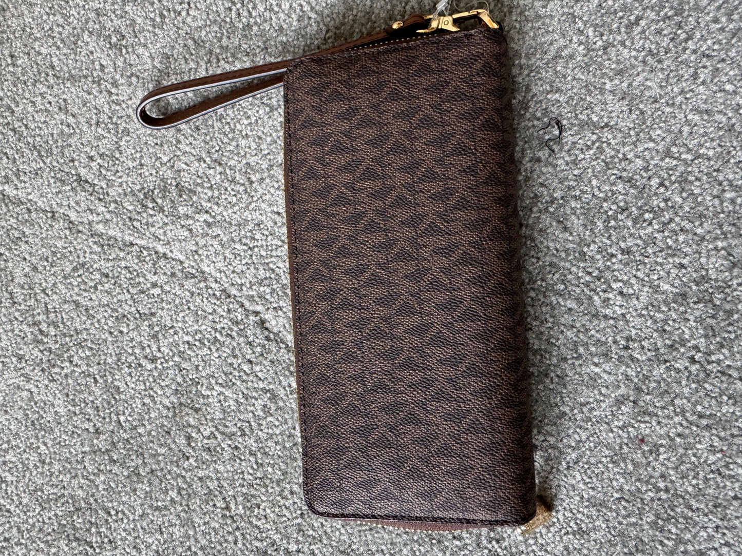 Pre Owned Authentic Michael Kors Jet Set Signature Brown Wallet - NWT