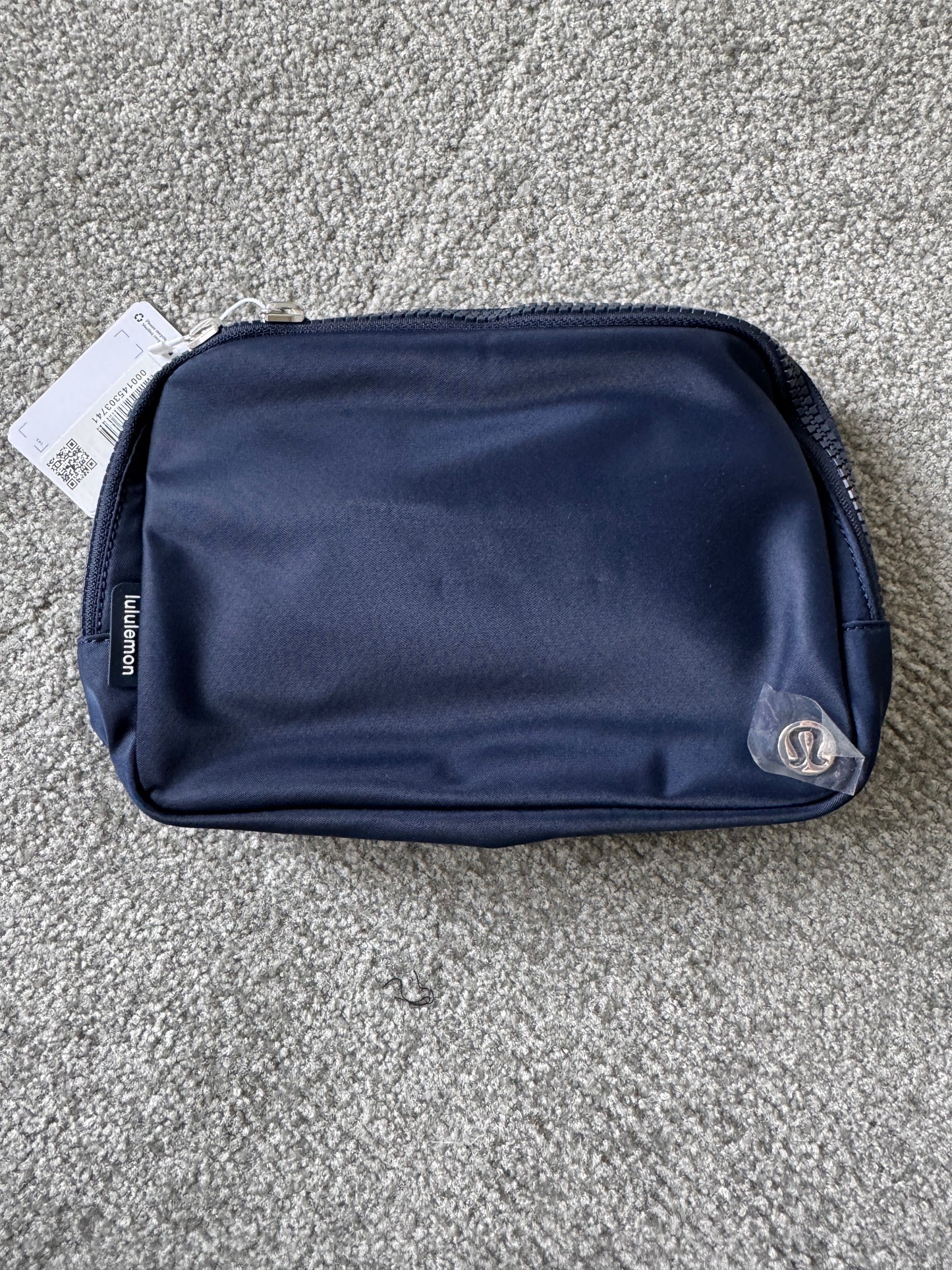 Pre Owned Authentic Lululemon Belt Bag Navy NWT