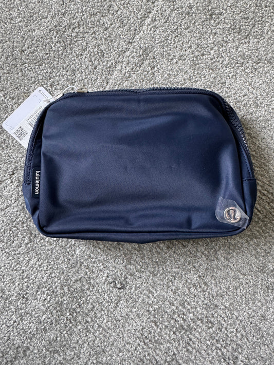 Pre Owned Authentic Lululemon Belt Bag Navy NWT