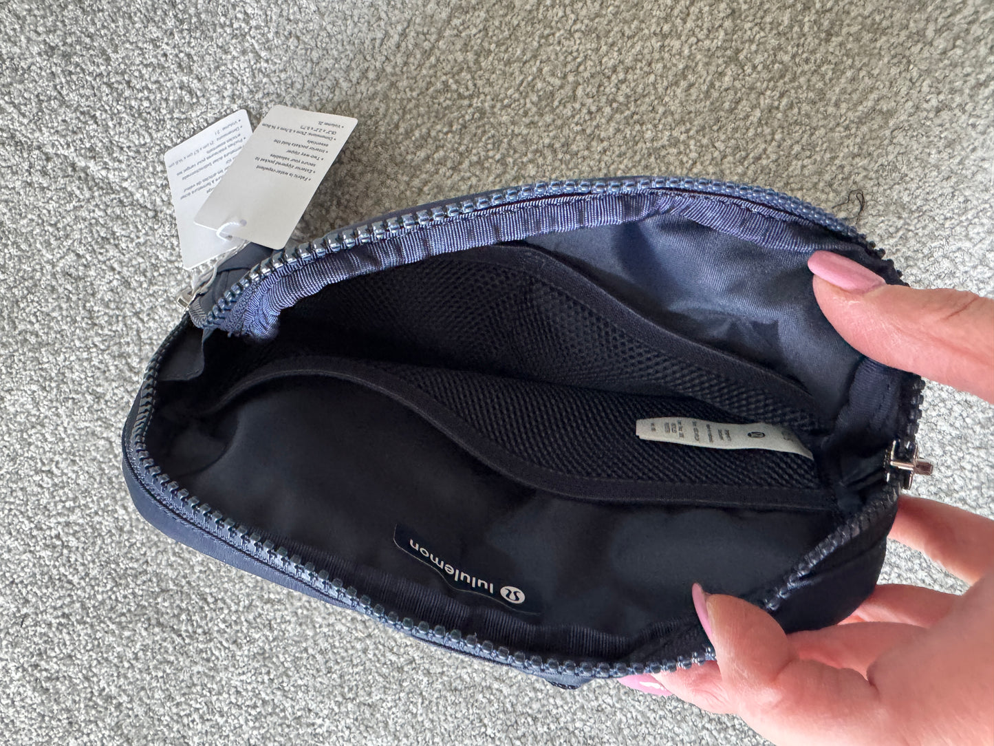 Pre Owned Authentic Lululemon Belt Bag Navy NWT