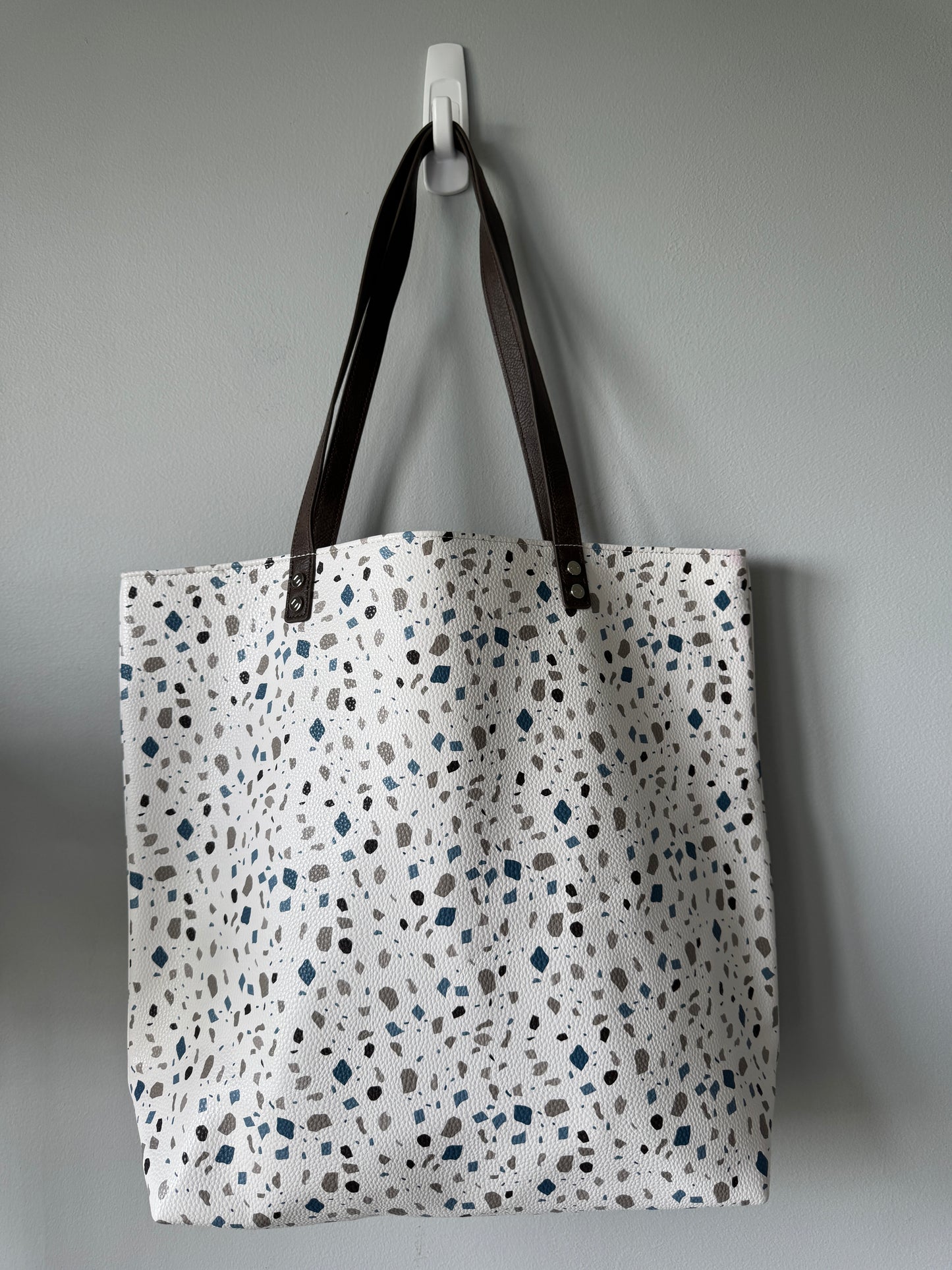 Pre Owned Thirty One Bag All Around Town