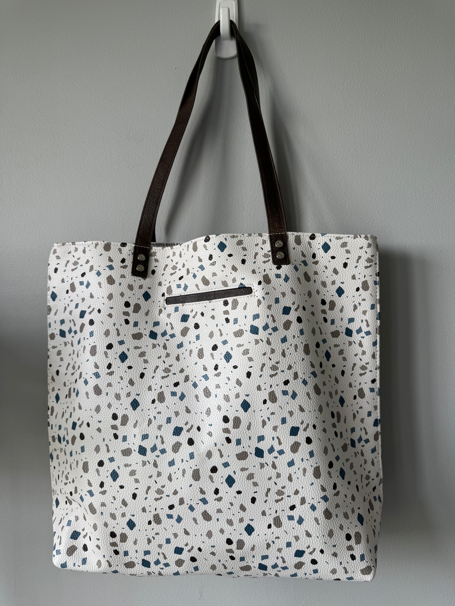 Pre Owned Thirty One Bag All Around Town