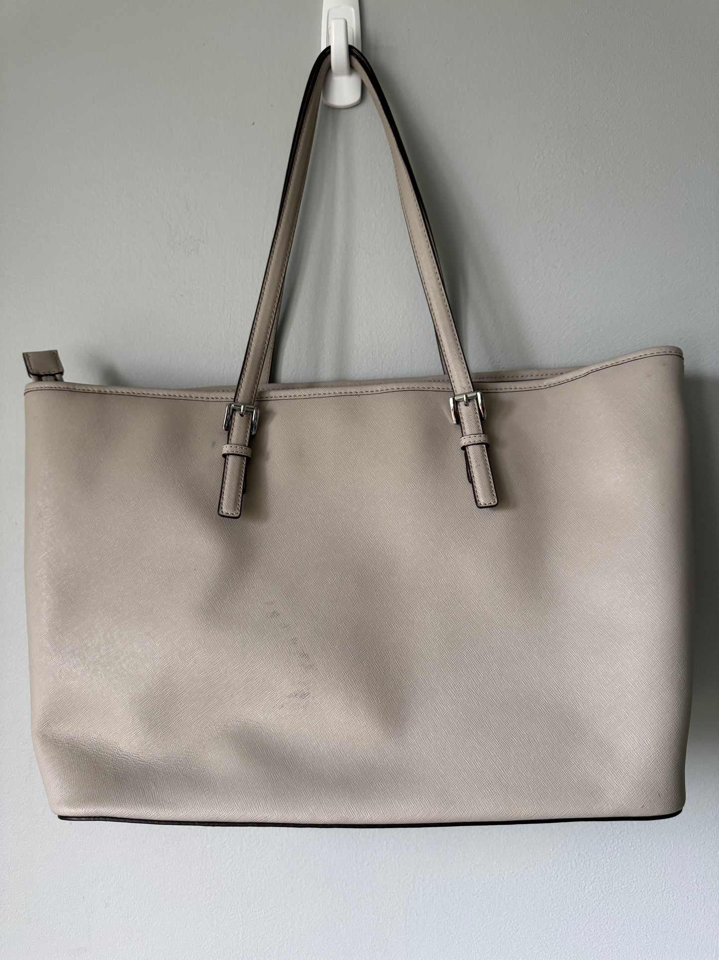 Pre Owned Authentic Michael Kors Jet Set in Light Taupe